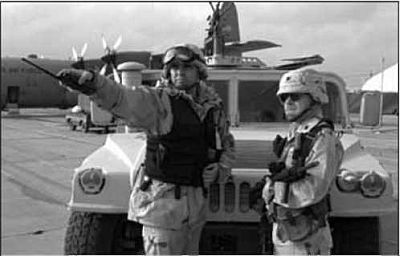 Военнослужащие армии США на военной базе Карши-Ханабад в Узбекистане Военнослужащие армии США на военной базе Карши-Ханабад в Узбекистане